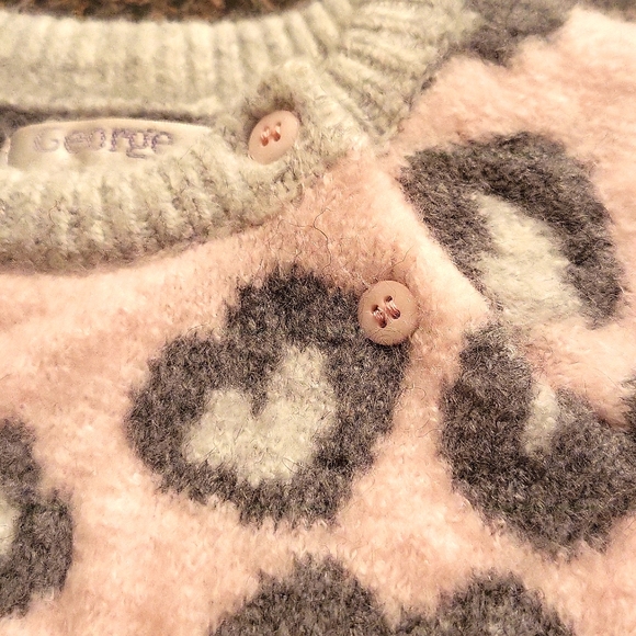 Soft pink/grey heart print pullover sweater - Picture 3 of 4